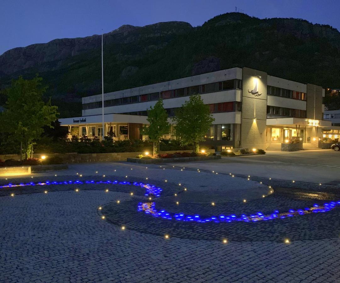 Bremanger Fjord Hotell Svelgen 外观 照片